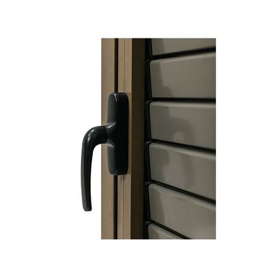 Villa Louver janelas com estrutura de alumínio anodizado e lâminas fixas para residência