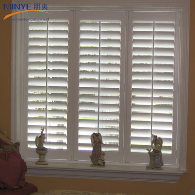 Janela revestida de PVC/UPVC de ponta lisa para persianas duráveis