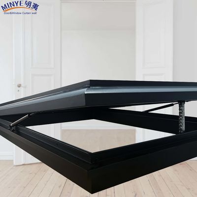 Melhore a iluminação natural e a ventilação com janelas de clarabóia de abertura vertical
