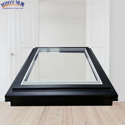 Melhore a iluminação natural e a ventilação com janelas de clarabóia de abertura vertical
