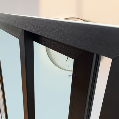 Janela deslizante UPVC à prova de furacão com tela certificada ISO9001 CE