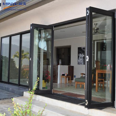 Porta de acordeão de vidro exterior dobrável com design moderno e fácil manutenção