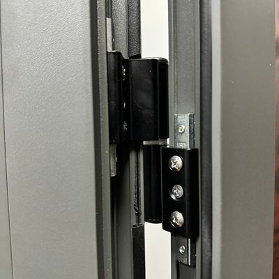 Material de rede de tela de fibra de vidro Porta giratória de vidro Loja Villa Solução de design gráfico