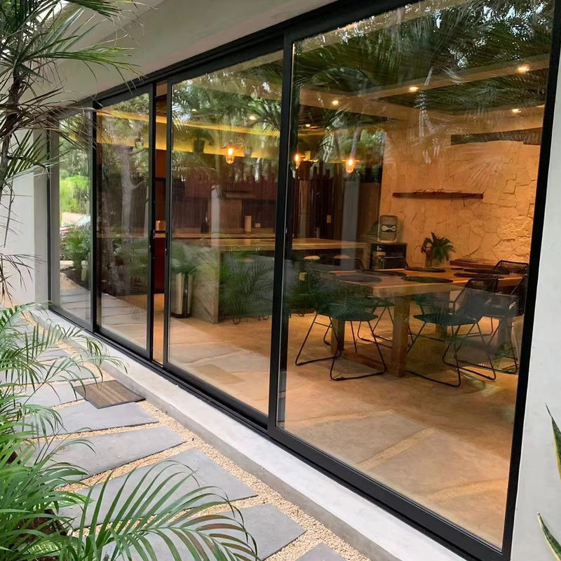Isolamento acústico Portas de vidro deslizantes de UPVC de estilo francês para fluxo interno-externo sem costura