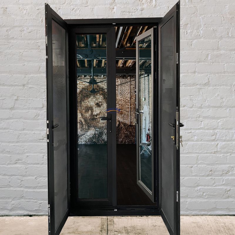 Porta de vidro francesa com isolamento acústico e vidro endurecido