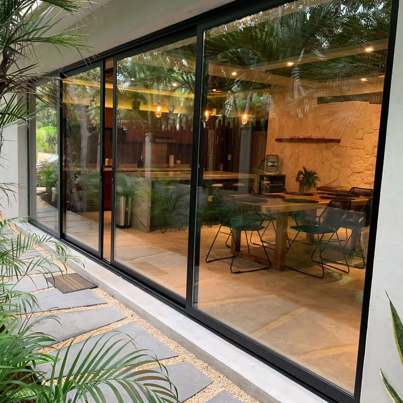 Porta de empilhadeira à prova d'água para pátio de casa Design Isolamento térmico insonorizado Economia de energia